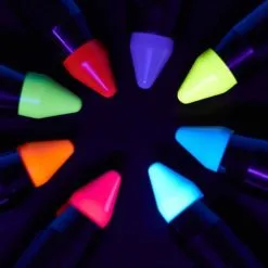Moon Creations Intense Neon Body Crayons Geel -Schminke Speciaalzaak intense neon body crayons geel 3